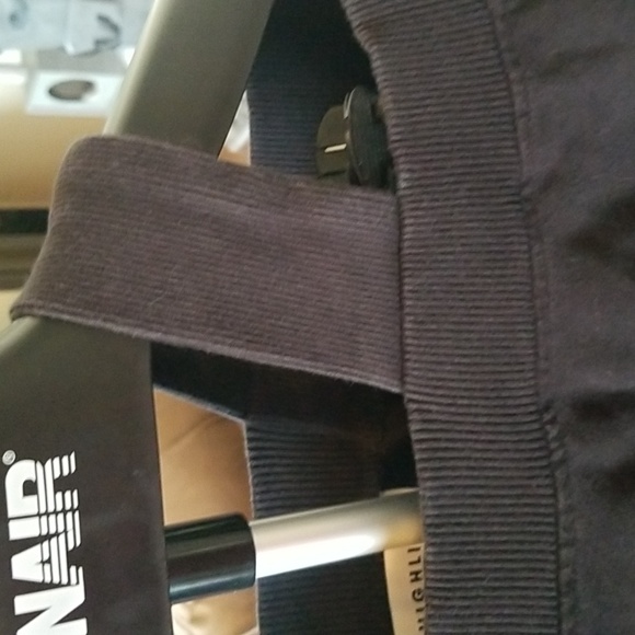 10/$10    Highline Navy Blue Sweater L - Picture 2 of 6